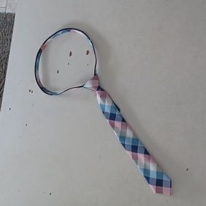 Tommy Hilfiger adjustable boys tie